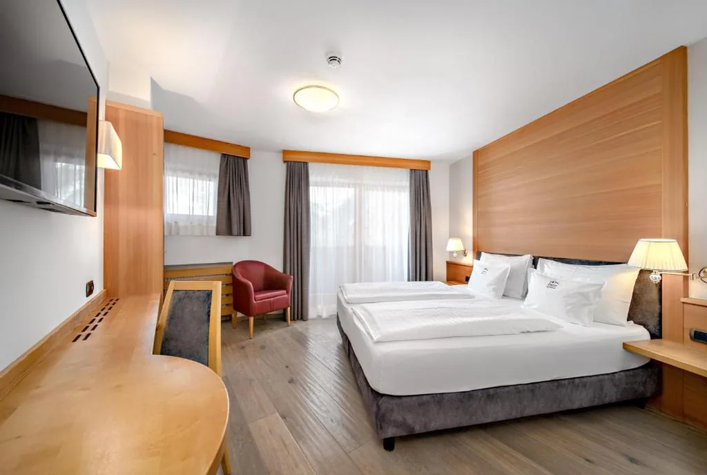 Camera Matrimoniale Comfort — Hotel Chalet Dlaces
