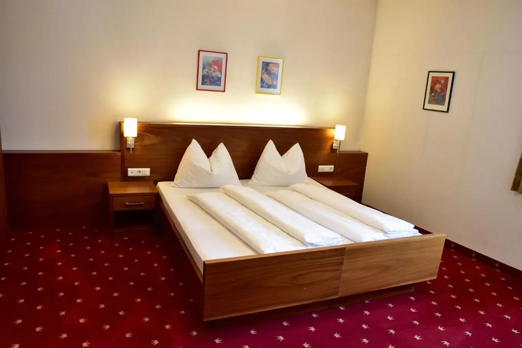Camera Matrimoniale Comfort — Hotel Krone