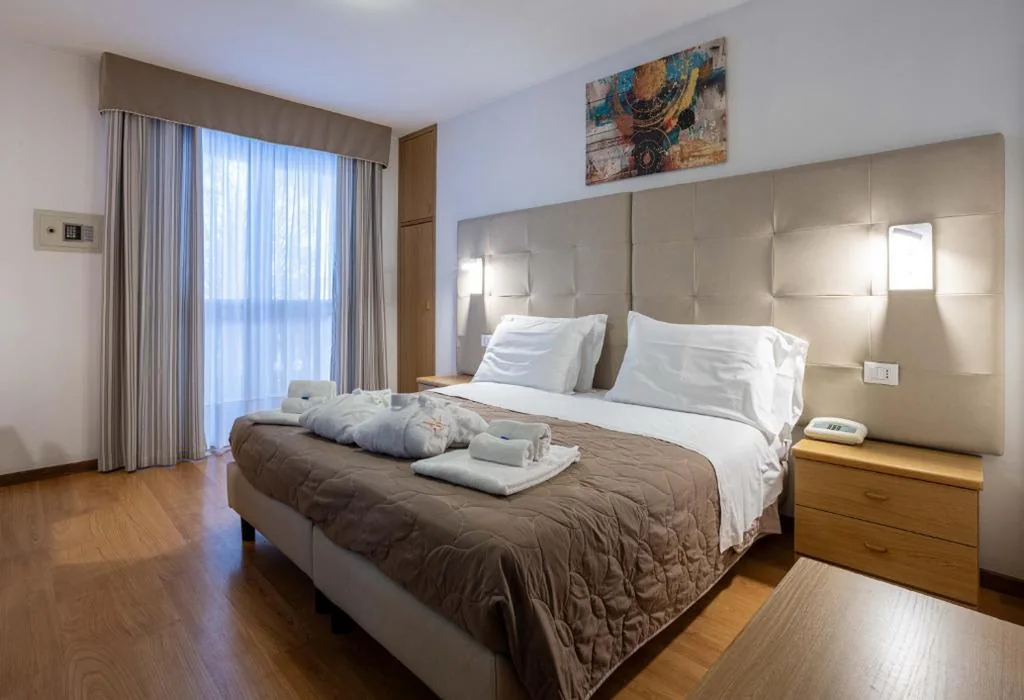 Camera Matrimoniale Comfort — Hotel Sella Ronda Serenella – A 50 mt dalle piste da sci