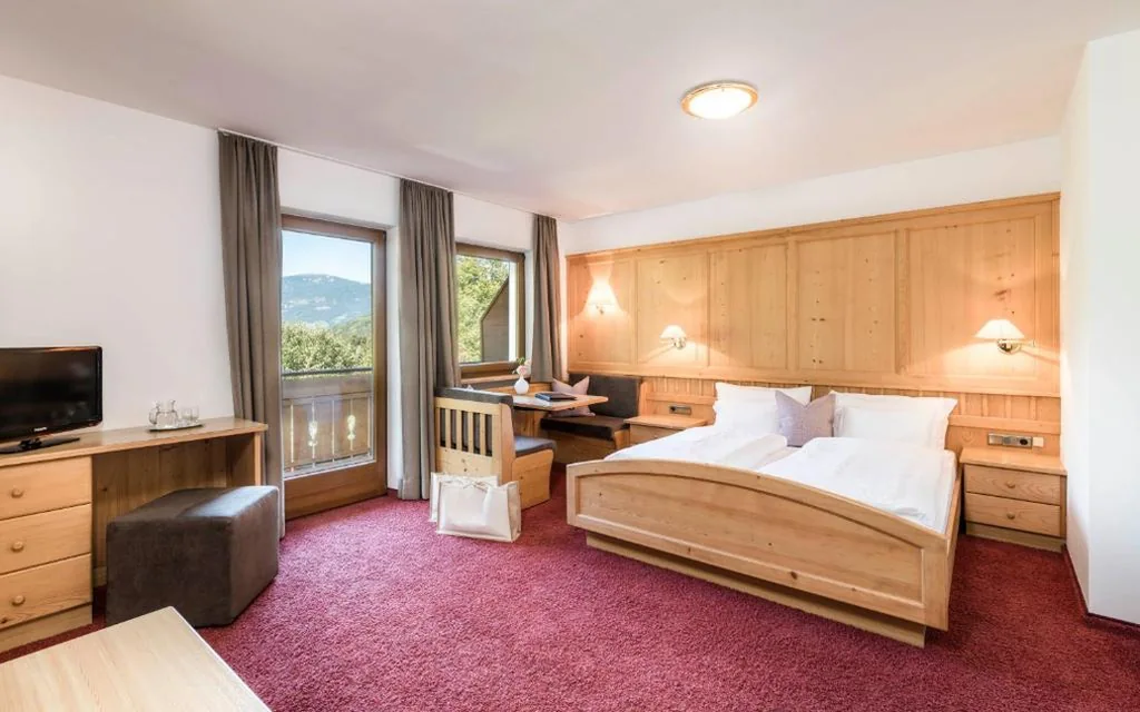 Comfort Double Room — Hotel Weisses Rössl – Cavallino Bianco