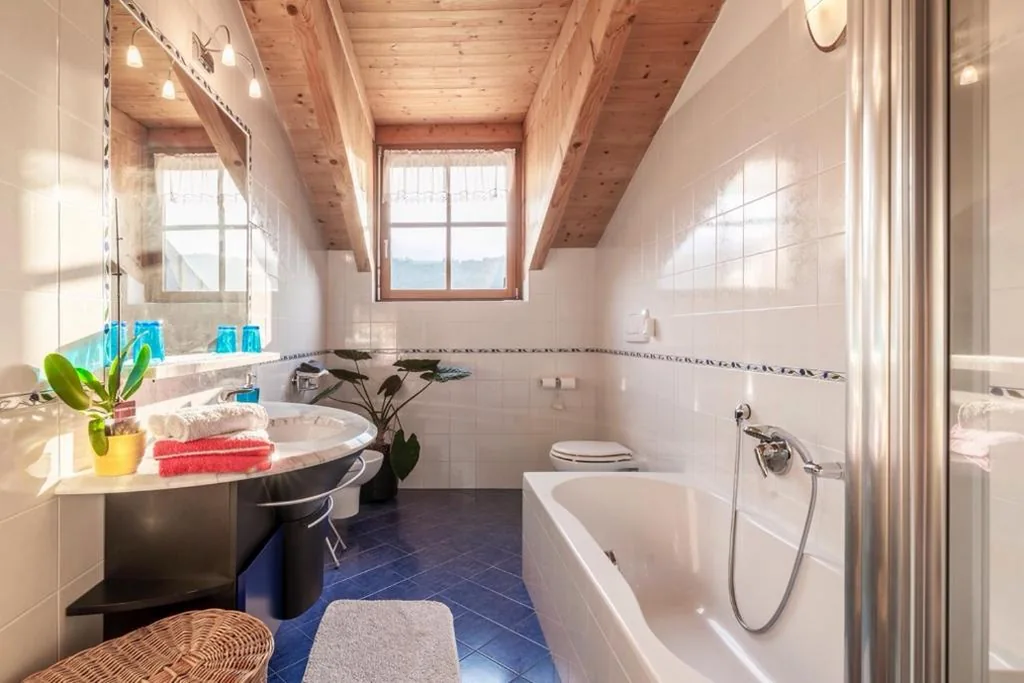 Camera Matrimoniale con Bagno in Comune — Bbmarlene