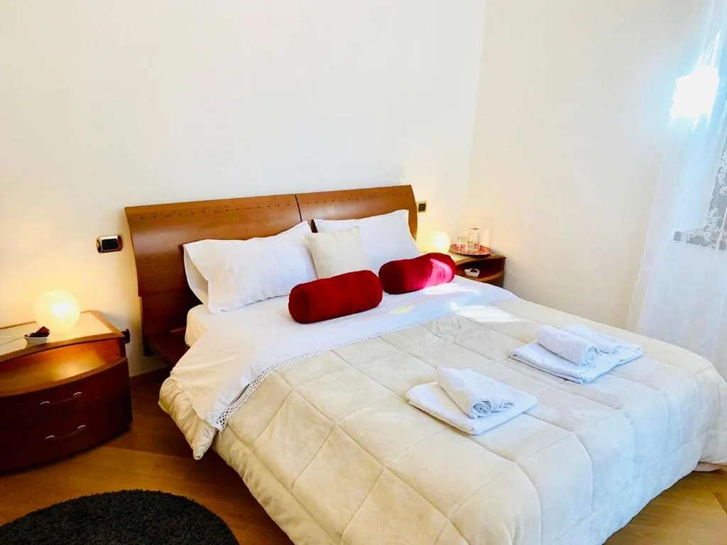 Camera Matrimoniale con Bagno in Comune — Casa degli Orti, Dolomia best home