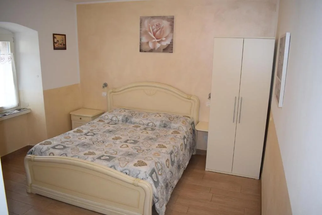 Double Room with Private Bathroom — B&B al Capitello