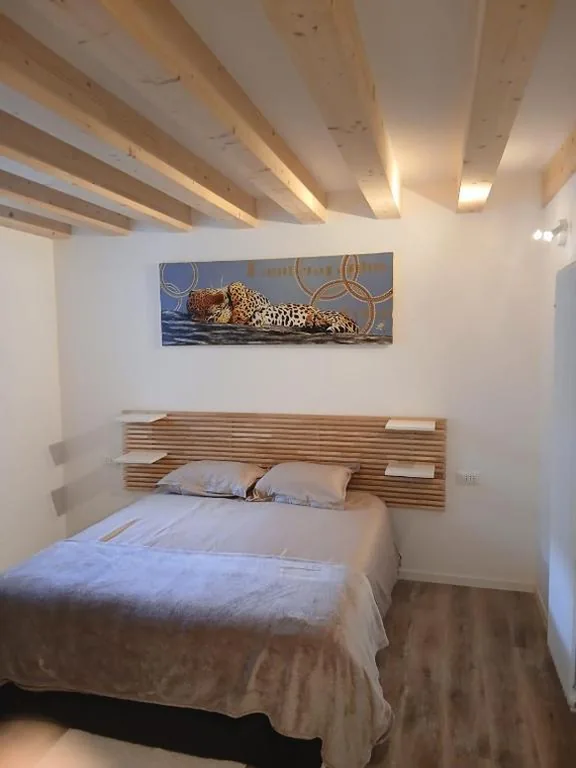 Camera Matrimoniale con Bagno Privato — B&B La casa sul Vela