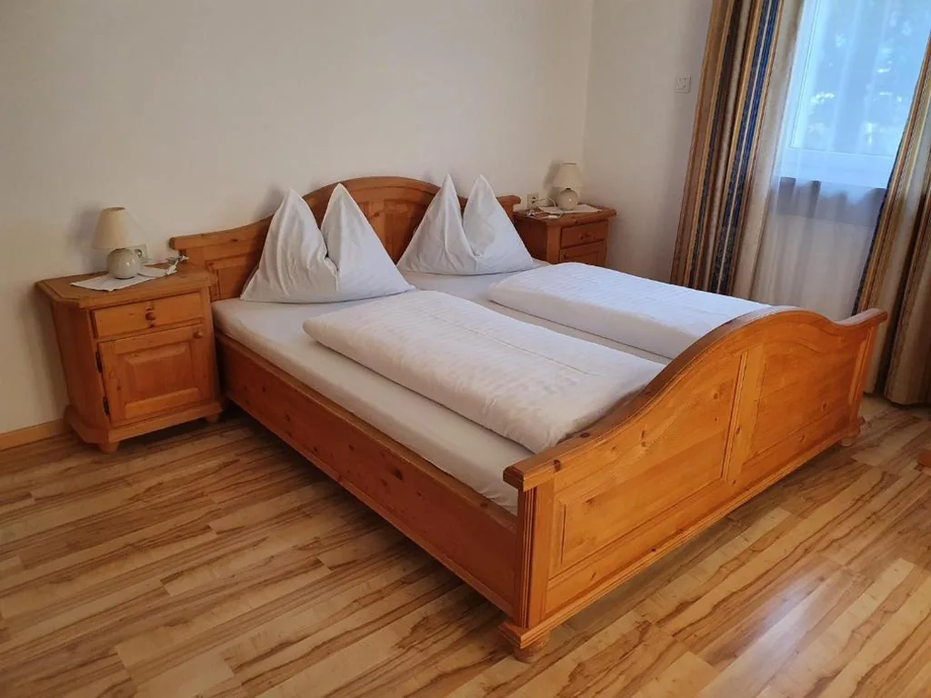 Double Room with Private Bathroom — Haus Beim Seppl