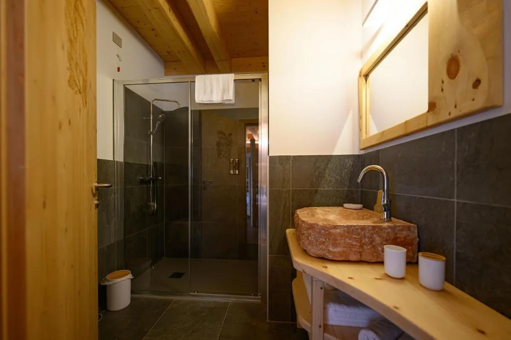 Camera Matrimoniale con Bagno Privato — TerrazzaPaganella