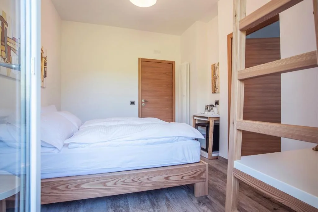 Double Room with Balcony — B&B Pra da Lares