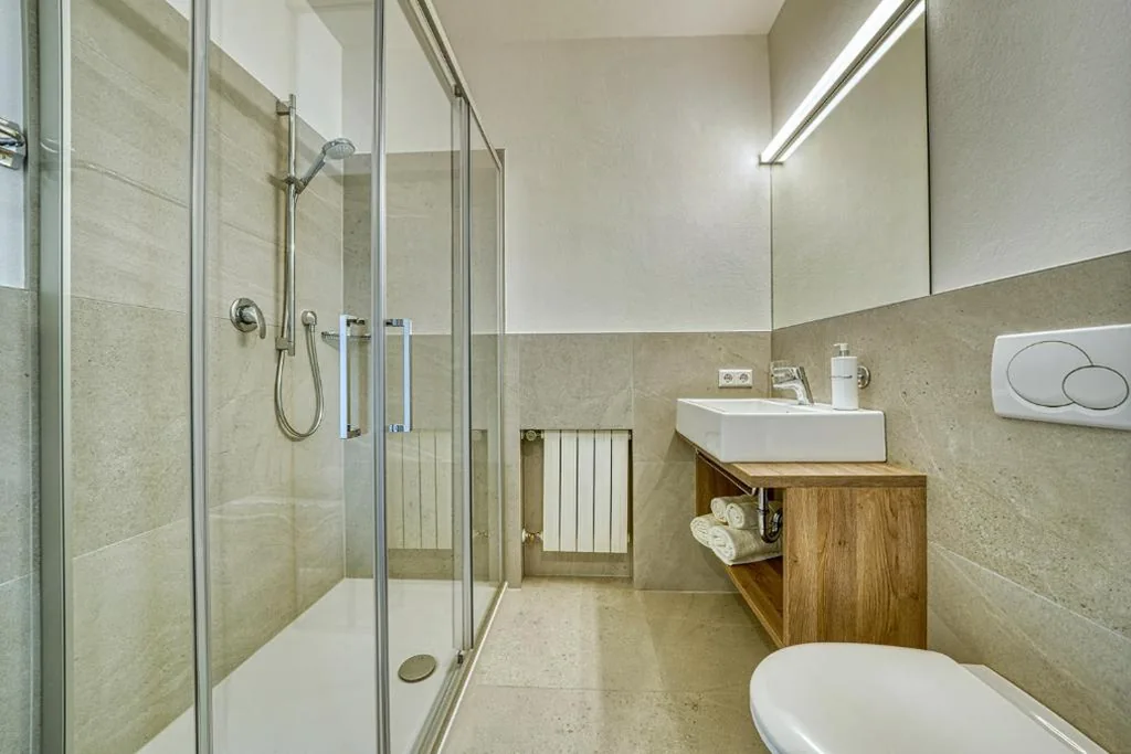 Camera Matrimoniale con Balcone — Das Mitterplarser Hotel