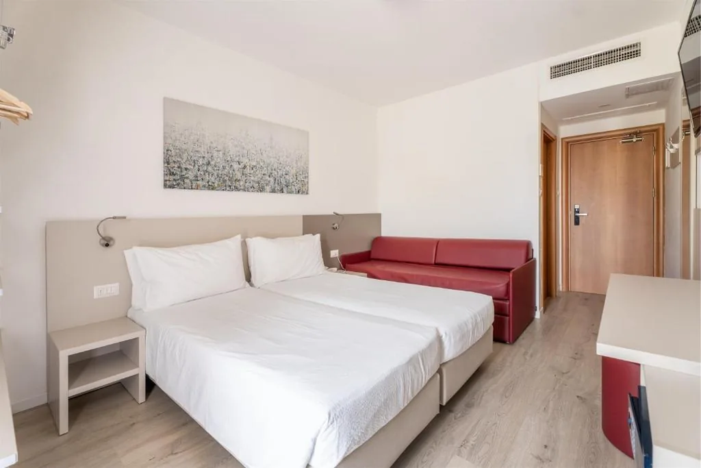 Camera Matrimoniale con Balcone e Vista Lago — Hotel Angelini