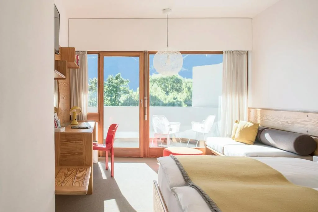 Double Room with Balcony and Lake View — Seehotel Ambach