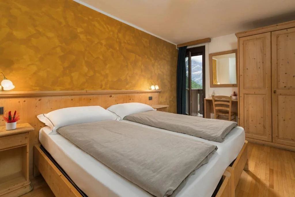 Camera Matrimoniale con Balcone — Hotel Betulla