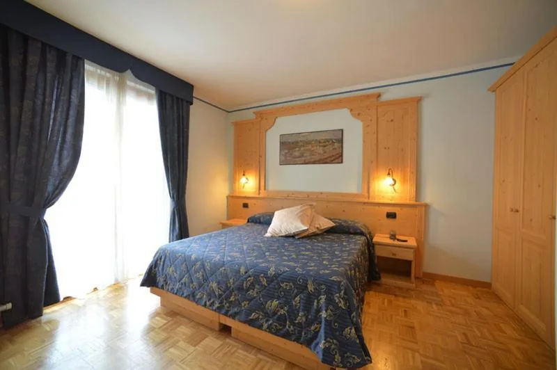Double Room with Balcony — Hotel Canada