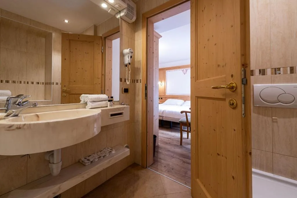 Camera Matrimoniale con Balcone — Hotel Cristina Wellness Relax