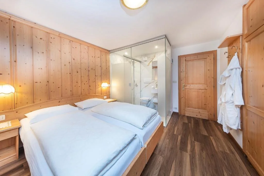 Camera Matrimoniale con Balcone — Hotel Jagdhof
