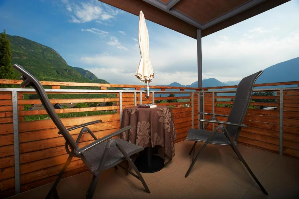 Camera Matrimoniale con Balcone — Hotel Ladurner