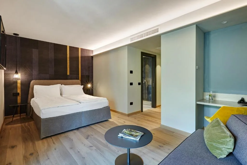 Double Room with Balcony — Hotel Villa Enrica