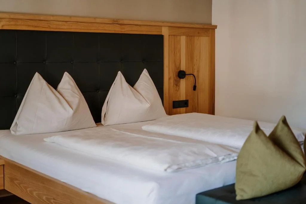 Camera Matrimoniale con Balcone — Hotel Weingut Klosterhof