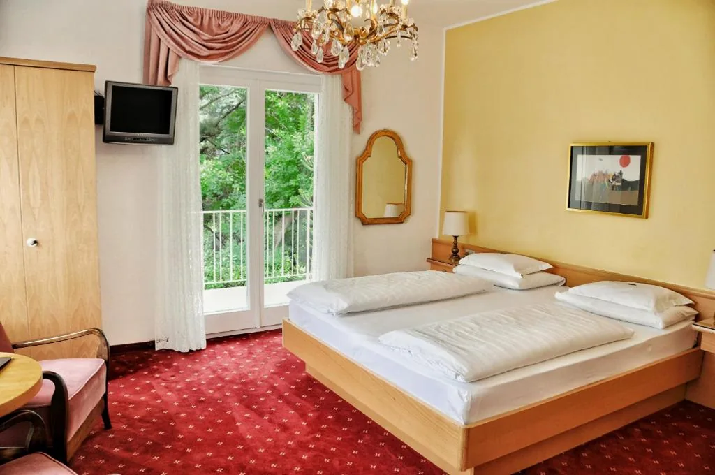 Camera Matrimoniale con Balcone — Hotel Zima