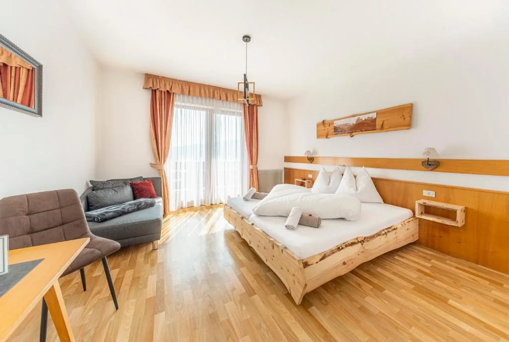 Camera Matrimoniale con Balcone — Pension Hatzis