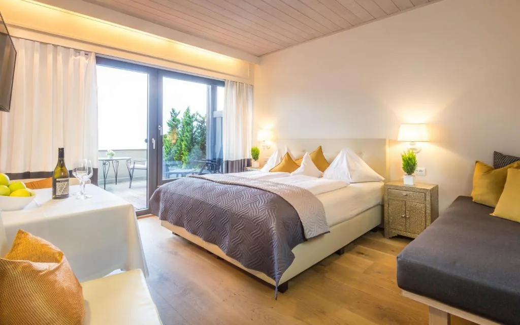 Camera Matrimoniale con Balcone — Pension Riedingerhof