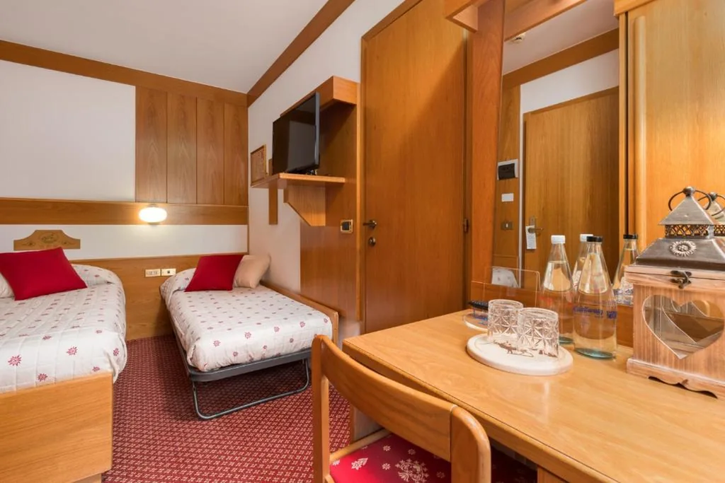 Camera Matrimoniale con Letto Supplementare — Hotel Bellavista