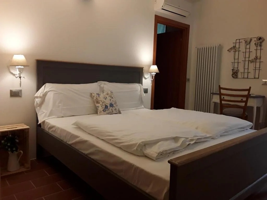 Camera Matrimoniale con Patio — Villa degli Olivi Relais