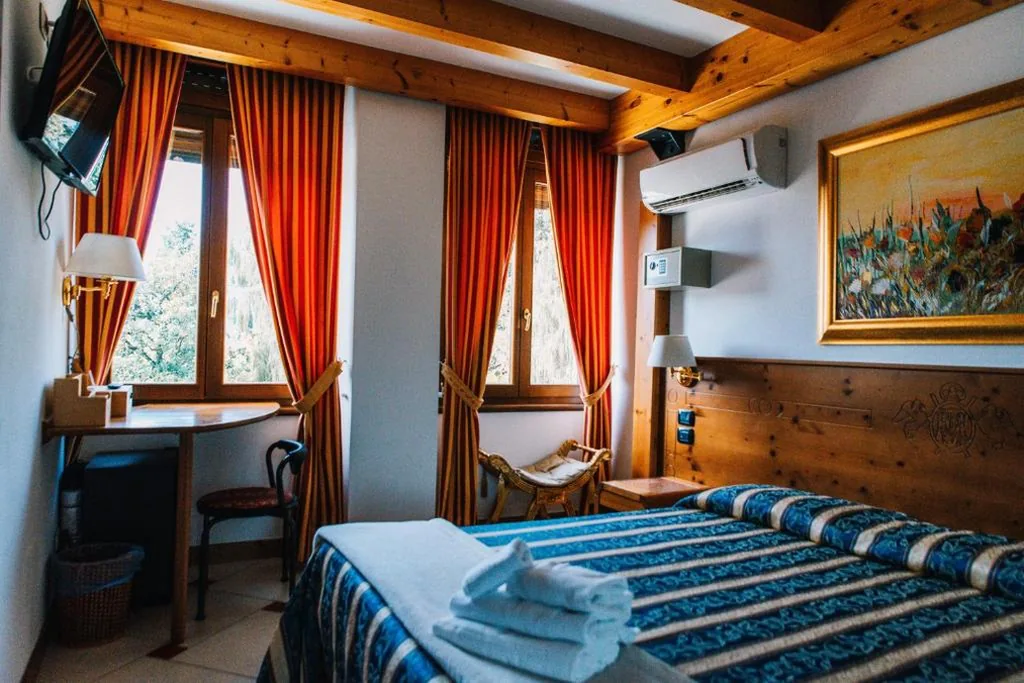 Double Room with Garden View — Arciduca Charming House Room & Breakfast