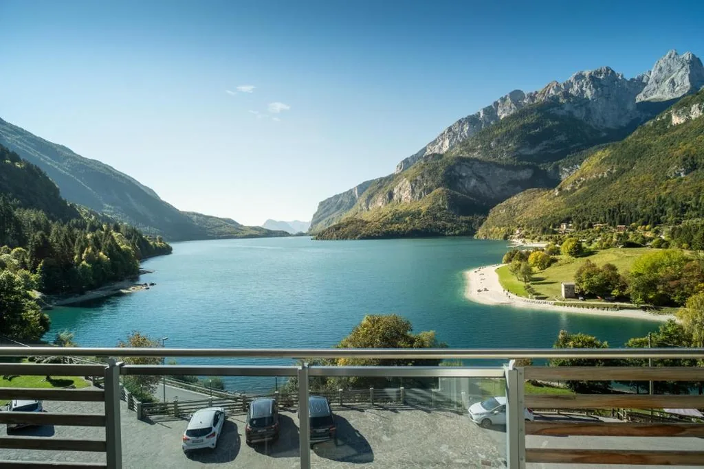Camera Matrimoniale con Vista Lago — Hotel Fontanella