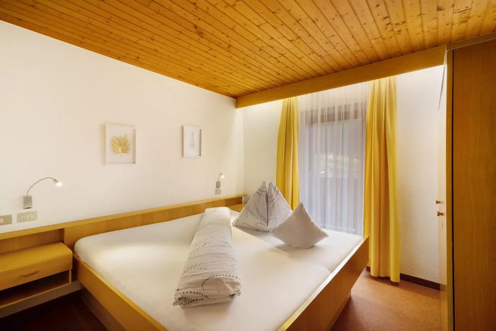 Camera Matrimoniale con Vista Montagna — Bed and Breakfast Ederhof