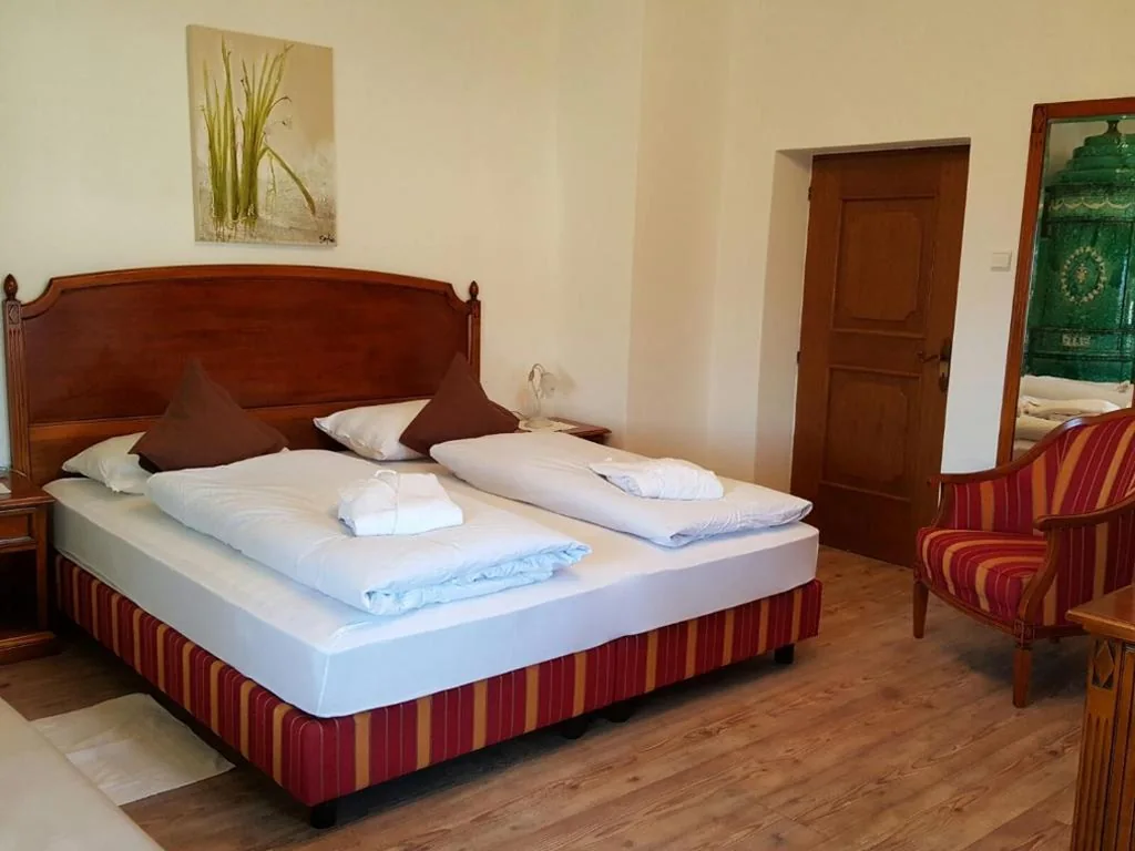 Camera Matrimoniale Deluxe con 1 Letto Supplementare — Ansitz Strengherrnhof
