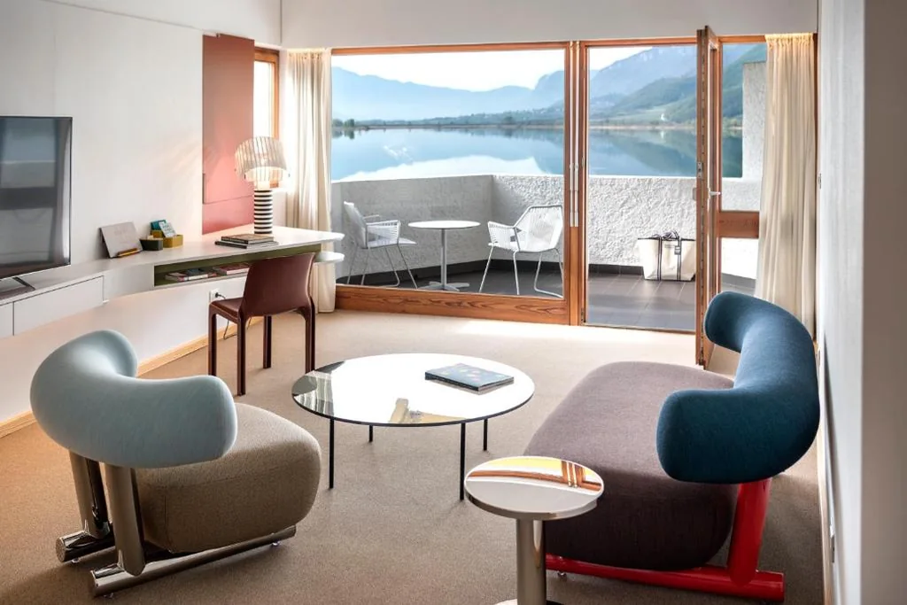 Deluxe Double Room with Balcony and Lake View — Seehotel Ambach