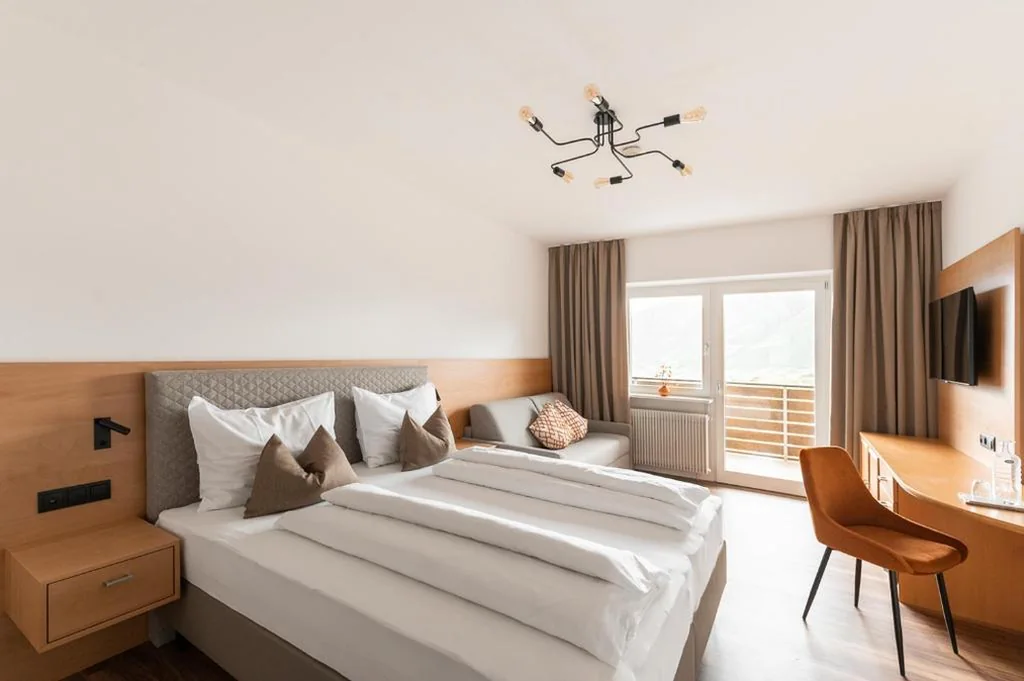 Camera Matrimoniale Deluxe con Balcone e Vista Mare — Hotel Garni Katnau