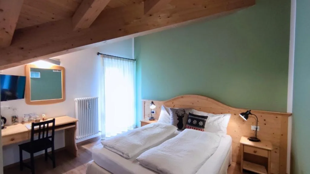 Deluxe Double Room with Balcony — Eco-Baita Natura Spensierata