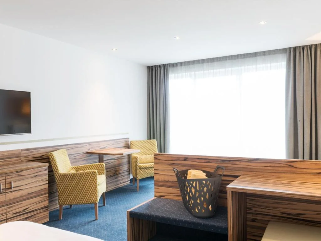 Deluxe Double Room with Balcony — Hotel Ifinger