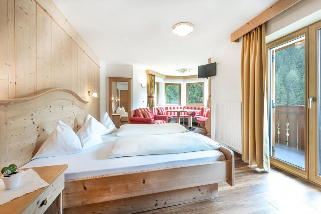 Camera Matrimoniale Deluxe con Balcone — Hotel Jagdhof