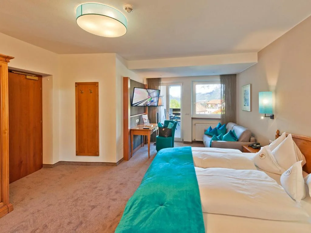 Camera Matrimoniale Deluxe con Balcone — Hotel Schennerhof