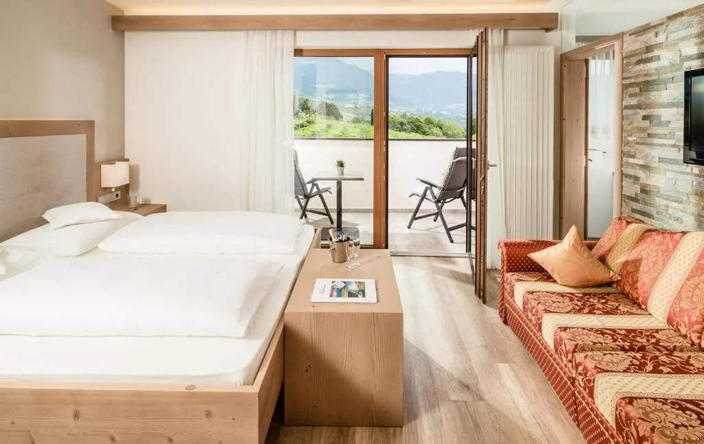 Camera Matrimoniale Deluxe con Balcone — Nutzhof – Mediterran Flair Hotel