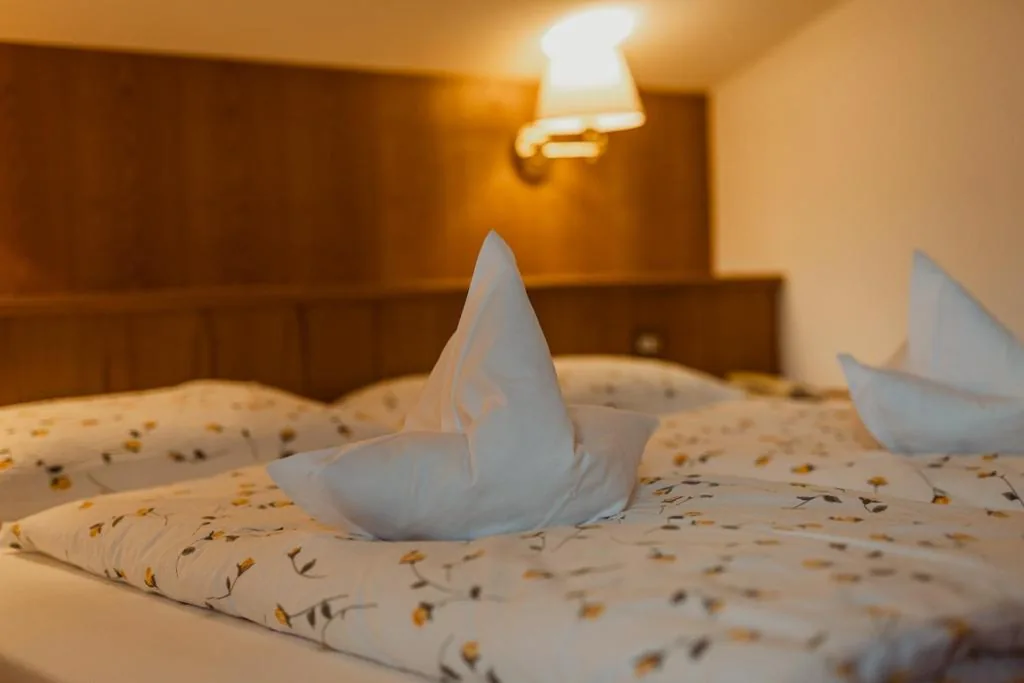 Deluxe Double Room with Balcony — Pension Lafod