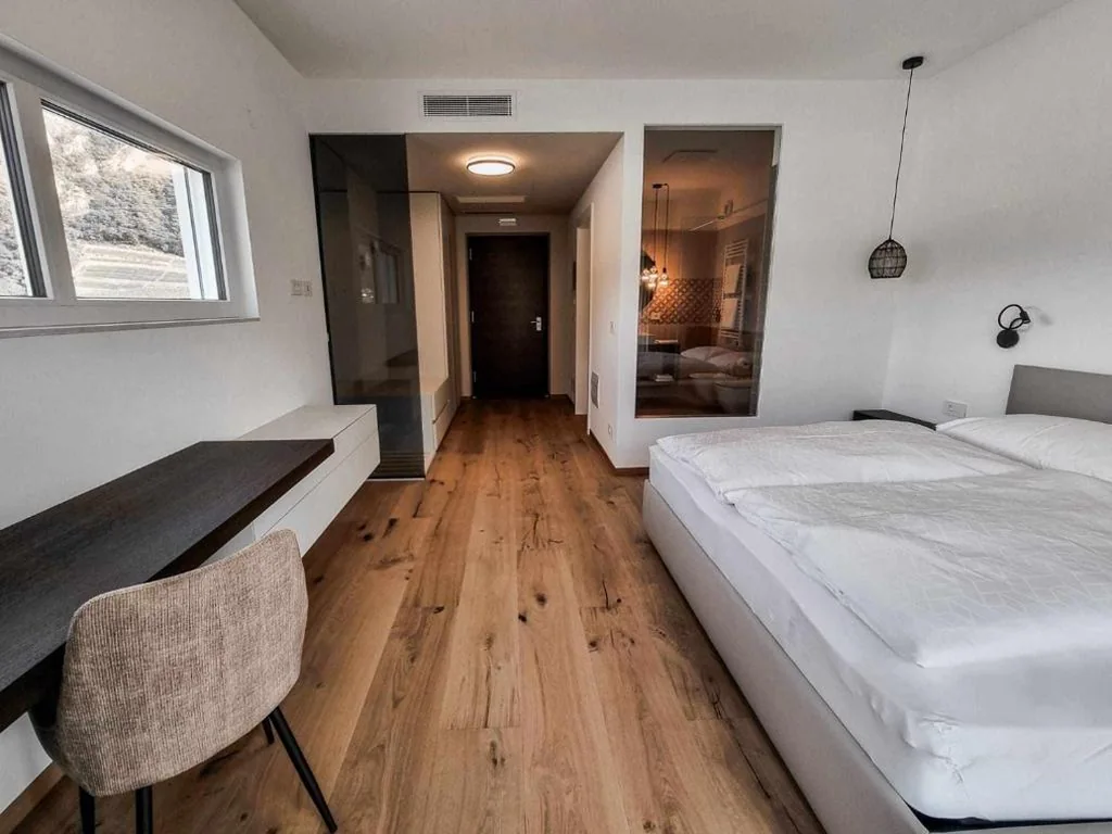 Deluxe Double Room with Balcony — Pitla Cuna – Eco Relais