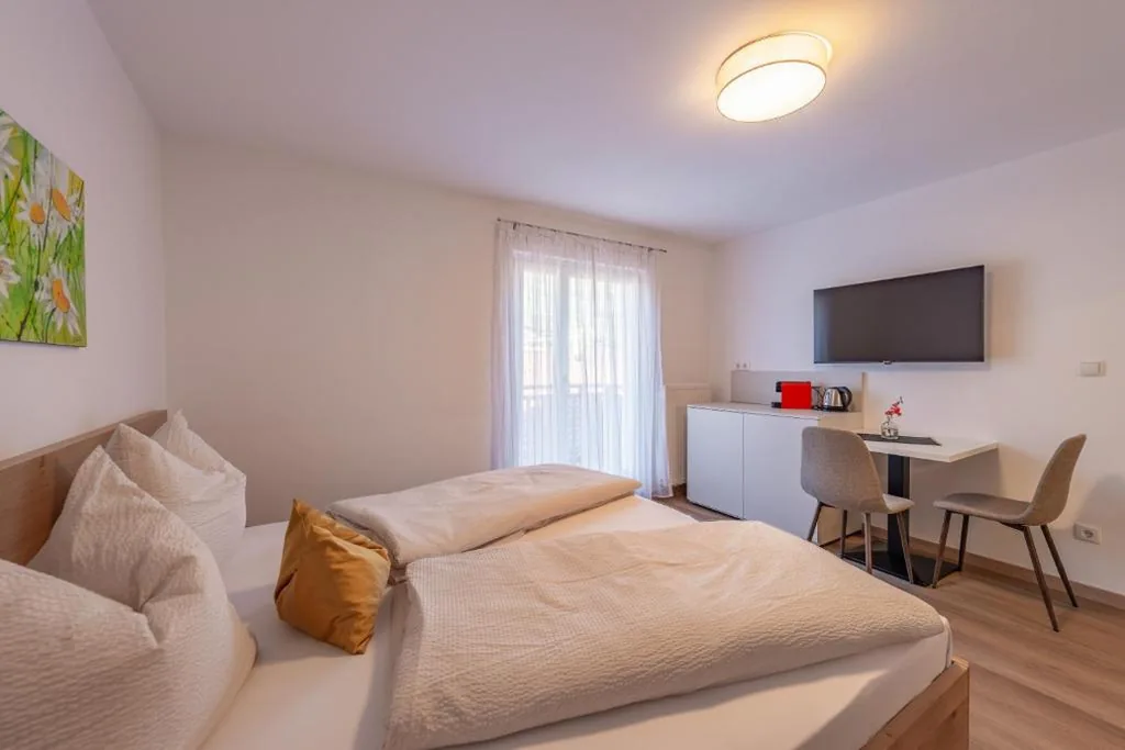Camera Matrimoniale Deluxe con Balcone — Residence 1963 – Zimmer