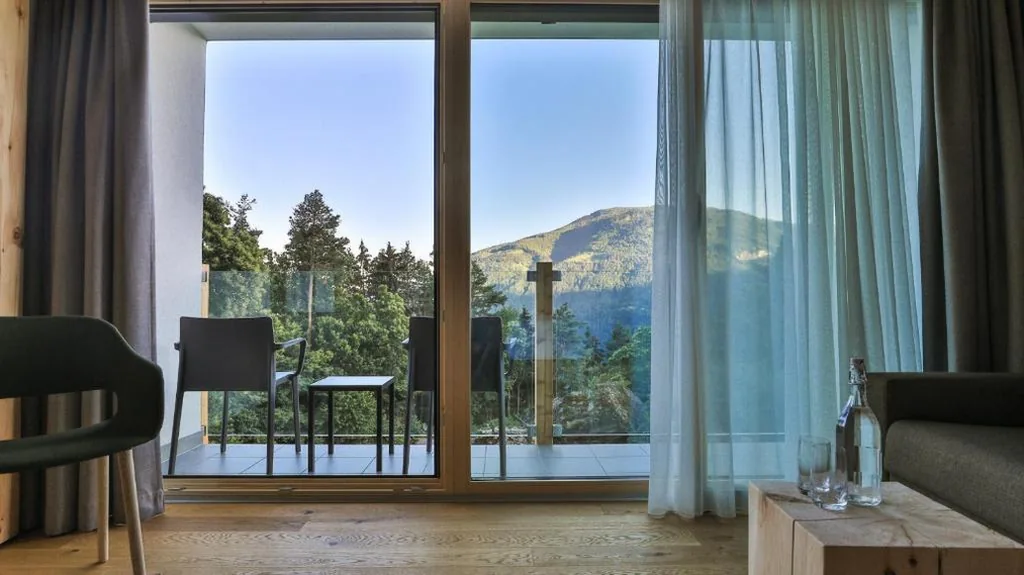 Deluxe Double Room — Ladurner