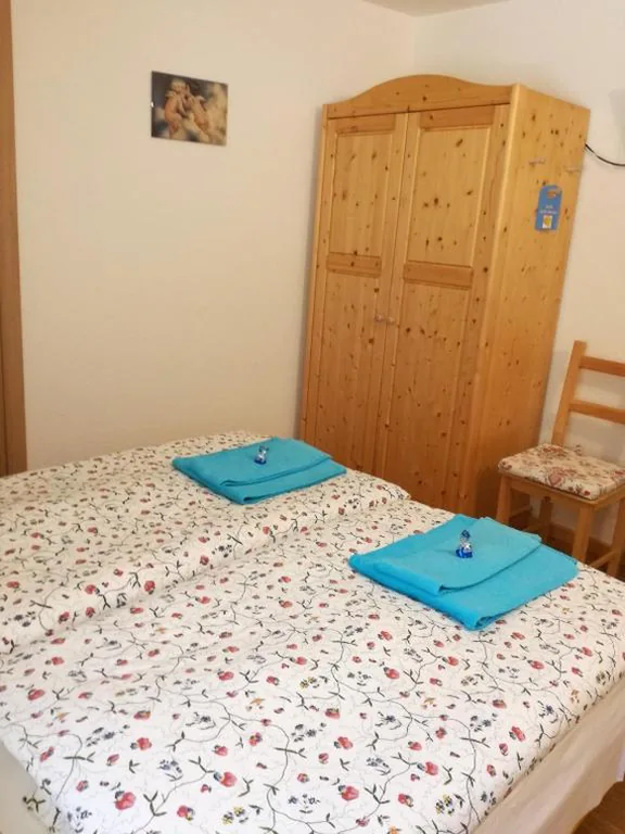 Double/Twin Room with Single Beds — B&B El Molin