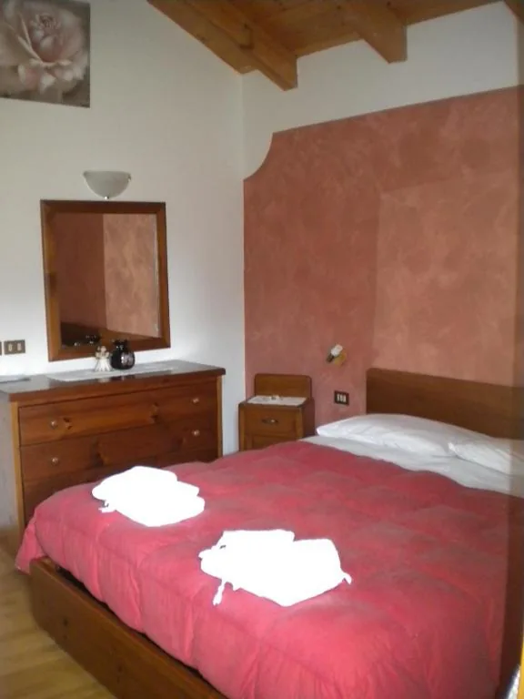 Double/Twin Room — Bed and Breakfast Cappeler