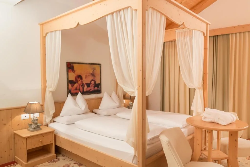 Double/Twin Room — Boutique Hotel Olympia