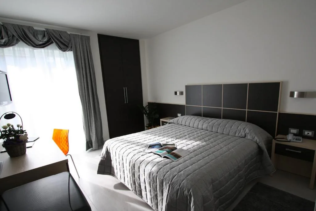 Double/Twin Room with Spa Access — Hotel Garnì Corallo