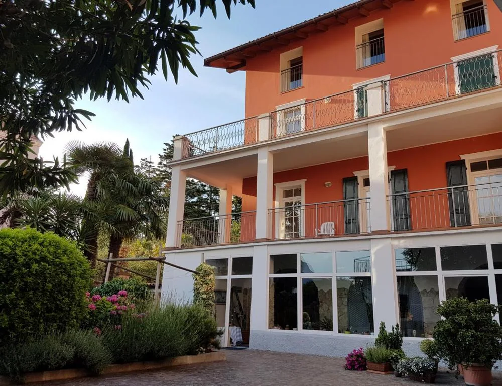 Double/Twin Room with Private Bathroom — Casa Sandra Bertolini