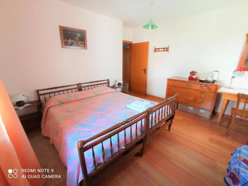 Double Room/Twin Room with Private Bathroom — ROOM AURORA