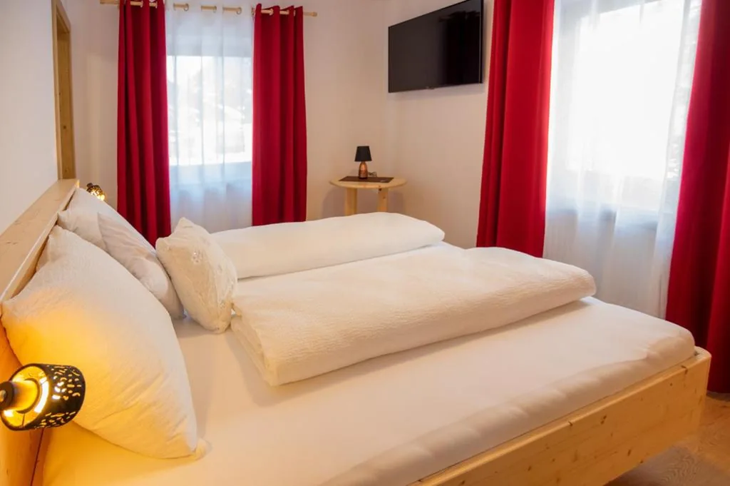 Double/Twin Room with Mountain View — B&B Frühlingsheim
