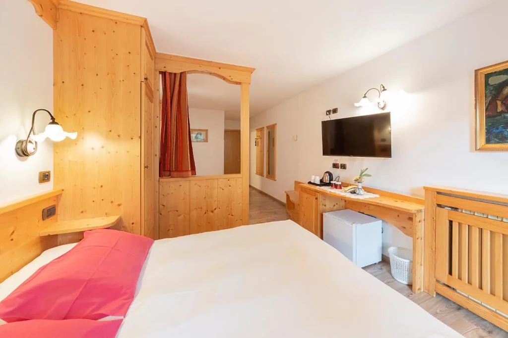 Double/Twin Room with Mountain View - Annex — Monza Dolomites Hotel