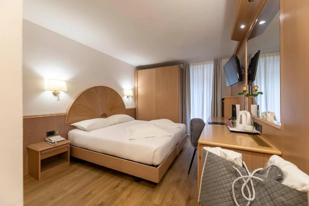 Double/Twin Room with City View — Olympic Palace